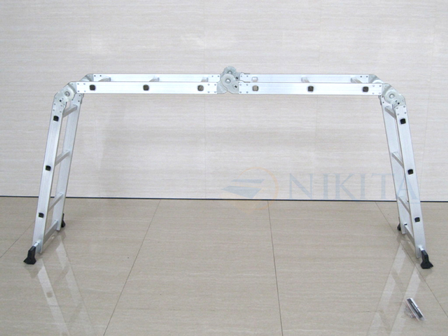 Thang Nikita làm giàn giáo di động