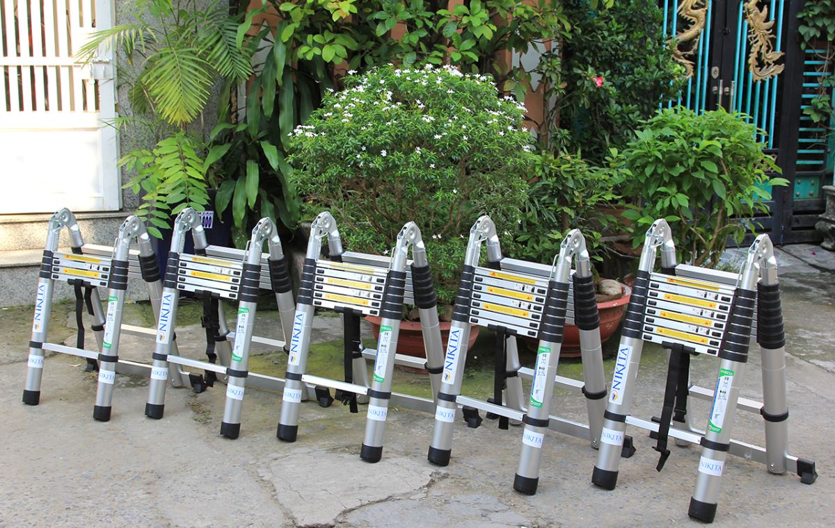 Thang gấp gọn dễ dàng bảo quản
