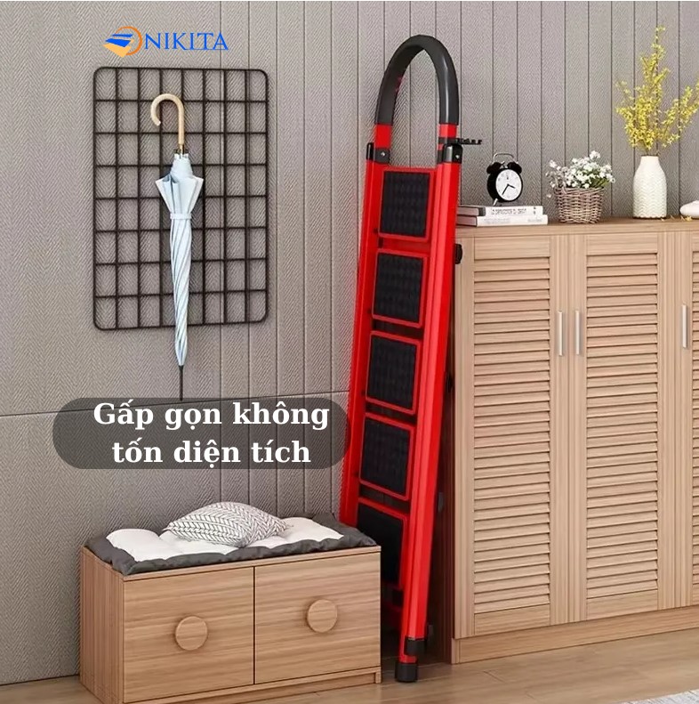 Thang ghế NKT-52 ở trạng thái gấp gọn